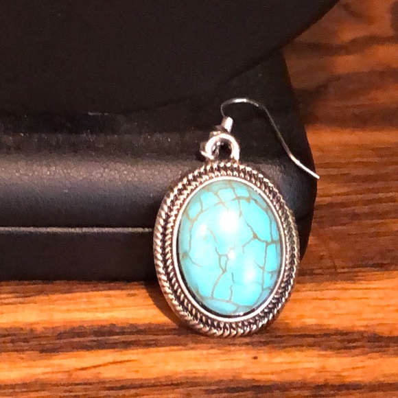 Necklace and earring Set - Picture 6 of 6